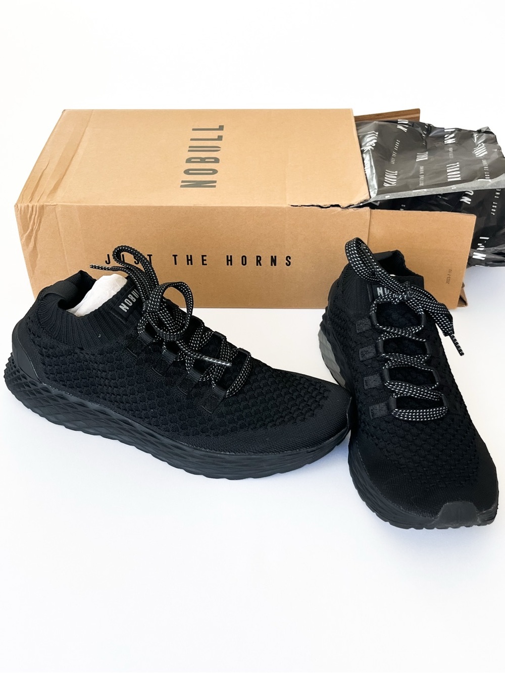 NOBULL Diamond Knit Runner Triple Black Shoes Men’s 12 Women’s 13.5 NIB